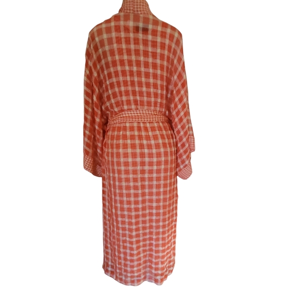 Natori nightgown and robe. The robe is a size (L), and nightgown is a size (S). - Picture 3 of 8